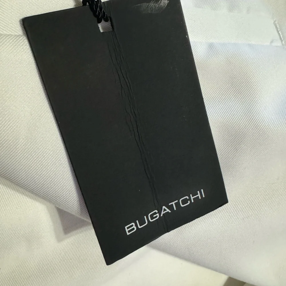 Bugatchi White Flat Front Shorts Size 30 Style # LX62000B425 NWT‎